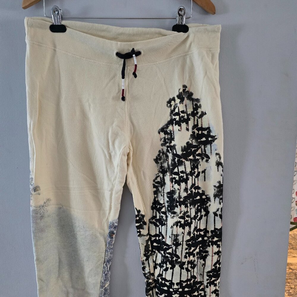 Paparazzi Asian motif sweatpants size M
